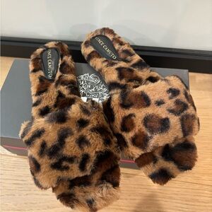 Vince Camuto Brown Leopard Fuzzy Slippers - Brand New